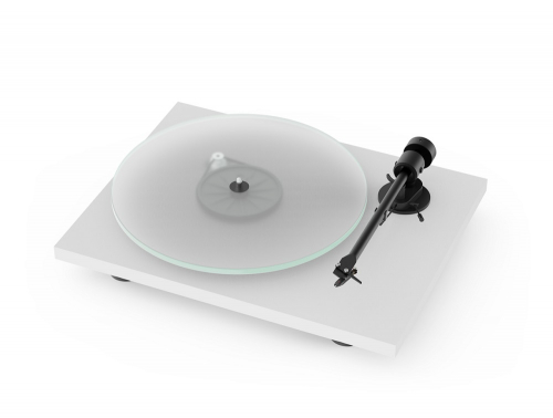 Pro-Ject T1 vinylspelare med OM5e-pickup, vit i gruppen Vinyl / Vinylspelare hos Ljudfokus.se (10203000033W)