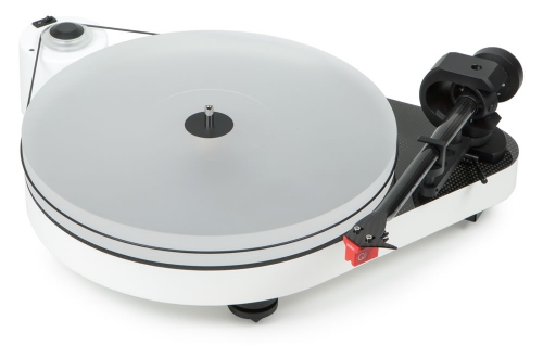 Pro-Ject RPM-5 Carbon, vinylspelare med Ortofon 2M Silver, pianovit  i gruppen Vinyl / Vinylspelare hos Ljudfokus.se (10203000106W)