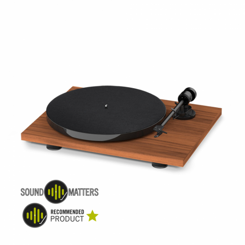 Pro-Ject E1 vinylspelare med Ortofon OM5e-pickup, valnt i gruppen Vinyl / Vinylspelare hos Ljudfokus.se (10203000316)