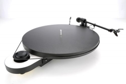 Pro-Ject Elemental vinylspelare med OM5e-pickup, vit/svart