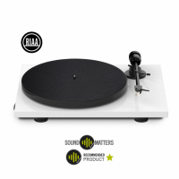 Pro-Ject E1 Phono vinylspelare med Audio Technica AT3600L-pickup, pianovit