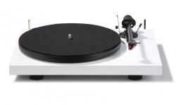 Pro-Ject Debut Carbon DC, pianovit skivspelare med 2M Red