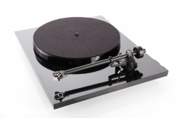 Rega Planar 1 Carbon, pianosvart skivspelare