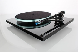 Rega Planar 3 vinylspelare med frmonterad Elys MM-pickup, pianosvart