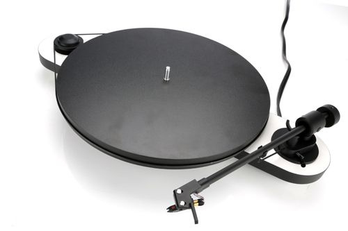 Pro-Ject Elemental vinylspelare med OM5e-pickup, vit/svart