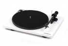 Pro-Ject Essential III skivspelare med OM10, pianovit UTFÖRSÄLJNING Pro-Ject Essential III skivspelare med OM10, pianovit UTFÖRSÄLJNING