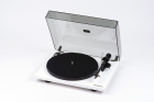 Pro-Ject Essential III skivspelare med OM10, pianovit UTFÖRSÄLJNING Pro-Ject Essential III skivspelare med OM10, pianovit UTFÖRSÄLJNING