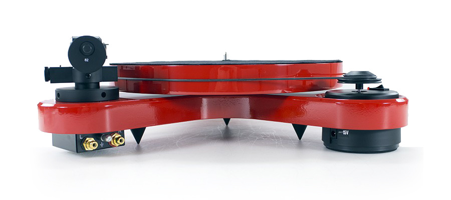 Pro-Ject RPM-1 Carbon vinylspelare med Ortofon 2M Red, pianoröd 