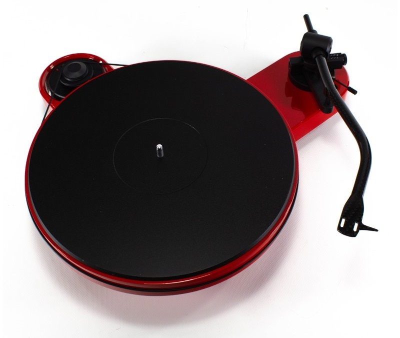 Pro-Ject RPM-3 Carbon vinylspelare, pianoröd utan pickup
