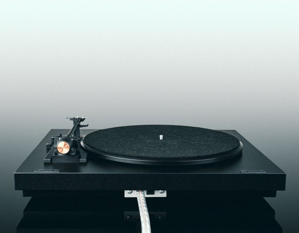 Pro-Ject A1 helautomatisk vinylspelare med Ortofon OM10, svart