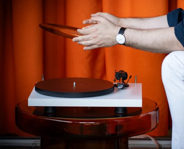 Pro-Ject Debut EVO 2 vinylspelare med Pick-It MM EVO-pickup, mattvit