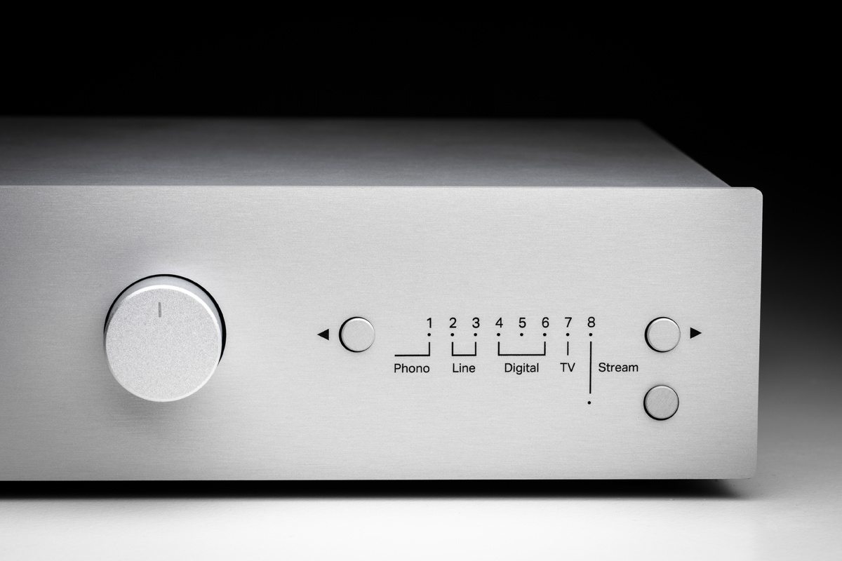 Pro-Ject Uni Box S3 streamingförstärkare med HDMI & RIAA, silver