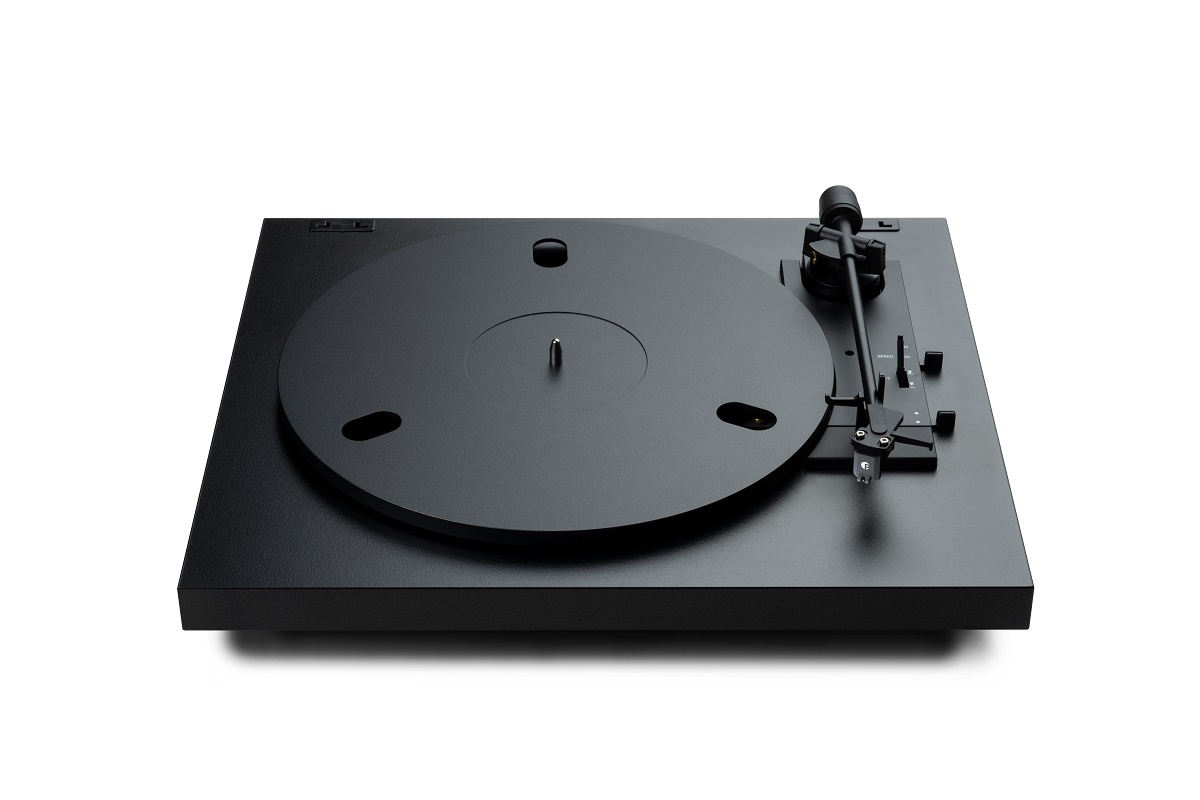Pro-Ject A1.2 helautomatisk skivspelare med Pick-It MM E, svart