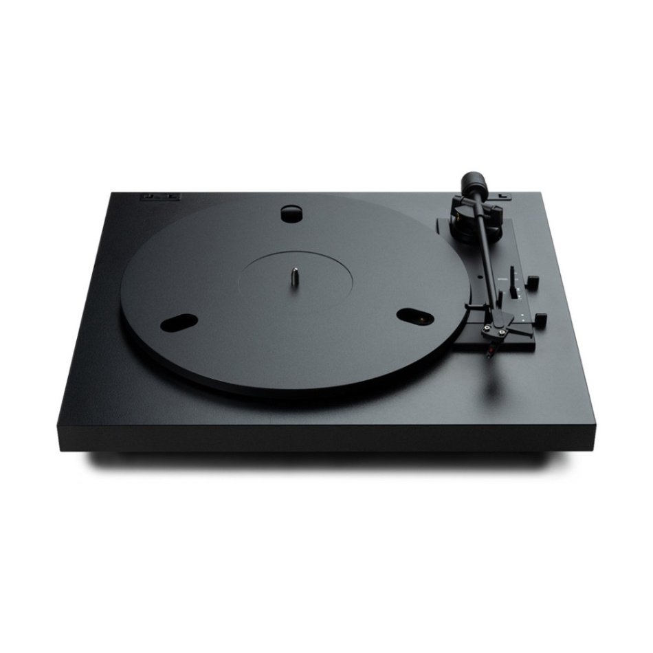 Pro-Ject A1.2 helautomatisk skivspelare med Ortofon OM10, svart