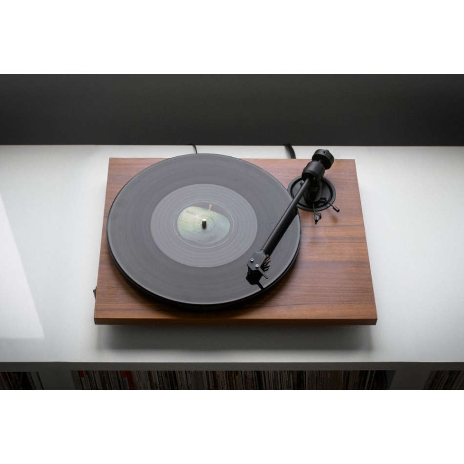 Pro-Ject E1.2 BT skivspelare med förmonterad Pick It MM E-pickup, valnöt