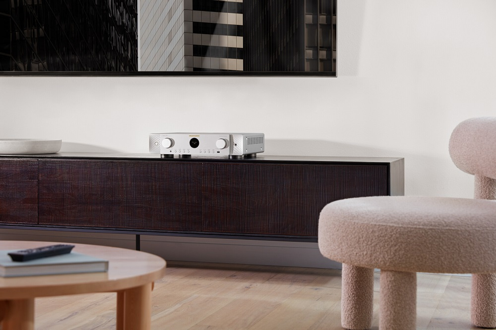 Marantz Cinema 70S hemmabioförstärkare med Dolby Atmos & HEOS, silver