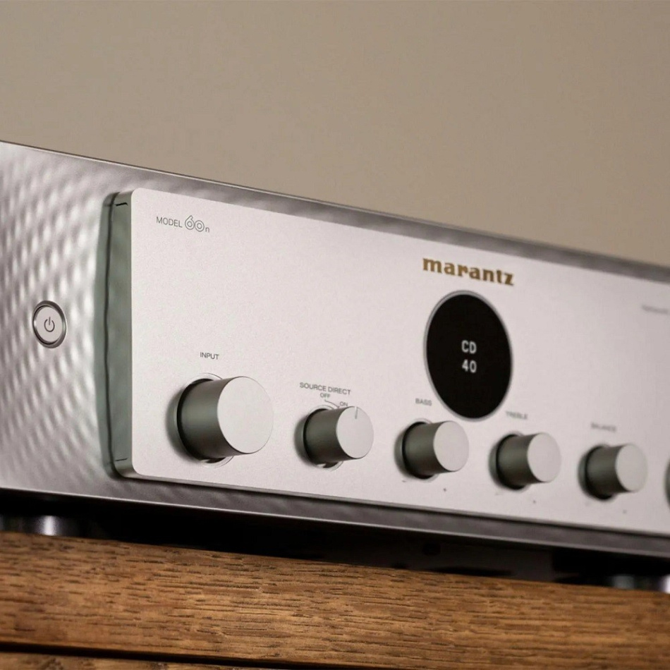 Marantz Model 60N streamingförstärkare med HEOS & HDMI, silver/guld
