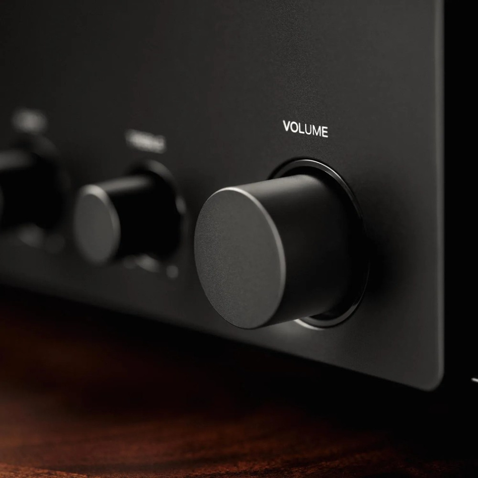 Marantz Model 70 stereoförstärkare med HDAM-kretsar, DAC & HDMI, svart
