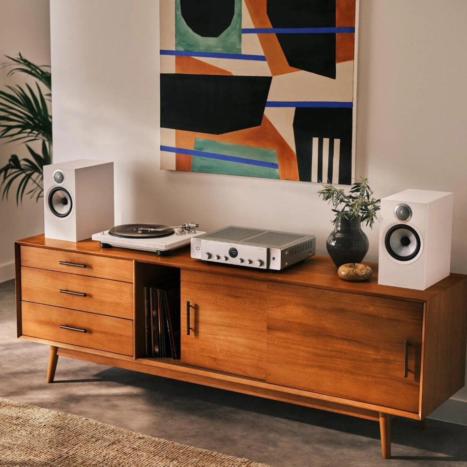 Marantz Model 70 stereoförstärkare med HDAM-kretsar, DAC & HDMI, silver/guld
