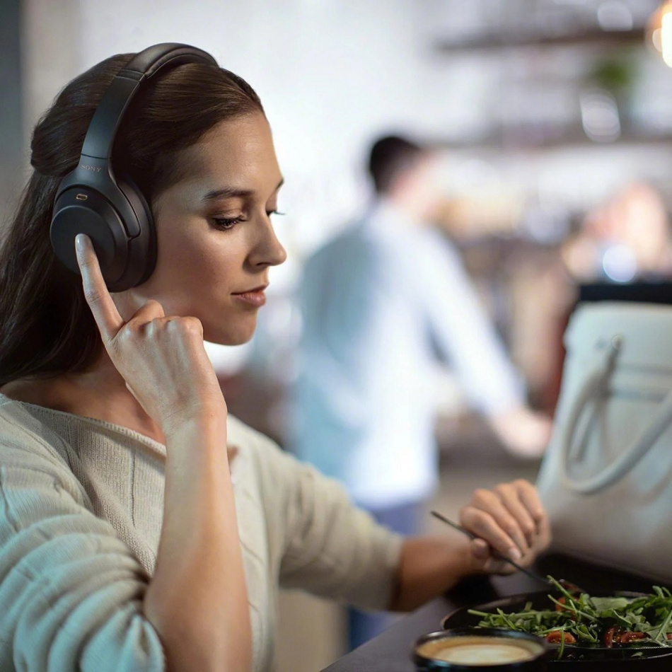 Sony WH-1000XM3 over-ear hörlurar med brusreducering, svart