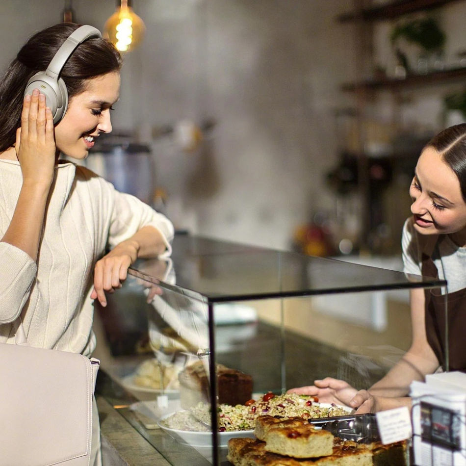 Sony WH-1000XM3 over-ear hörlurar med brusreducering, silver/guld