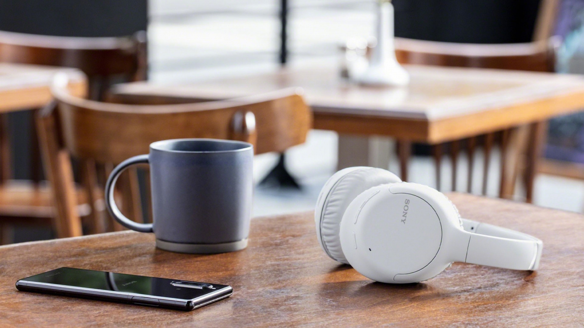 Sony WH-CH710N trådlösa over-ear hörlurar med brusreducering, vit