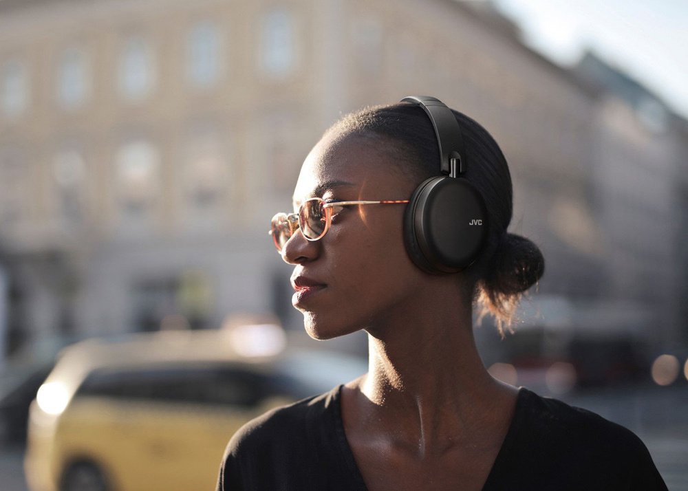 JVC HA-S91N trådlösa over-ear hörlurar med brusreducering, svart