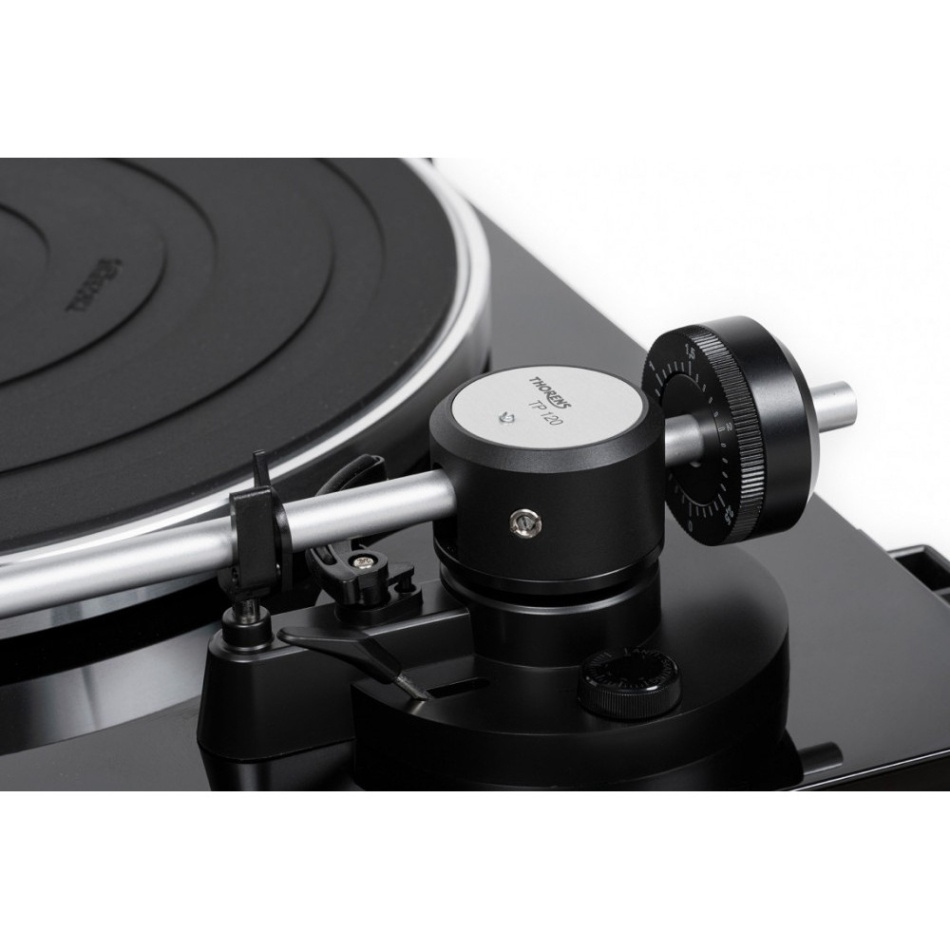 Thorens TD 204 skivspelare med Audio Technica AT95E-pickup, svart