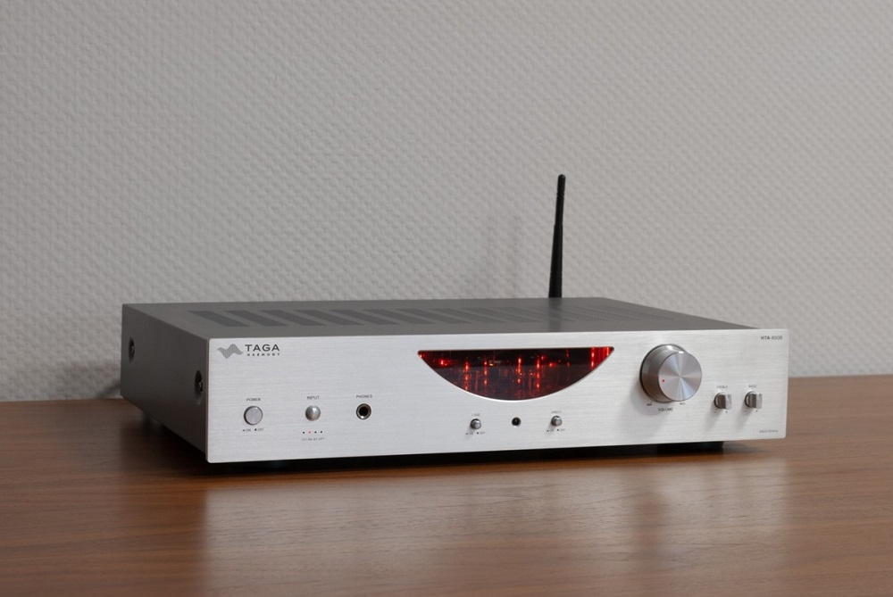 TAGA Harmony HTA-600B rörbestyckad stereoförstärkare med Bluetooth, silver