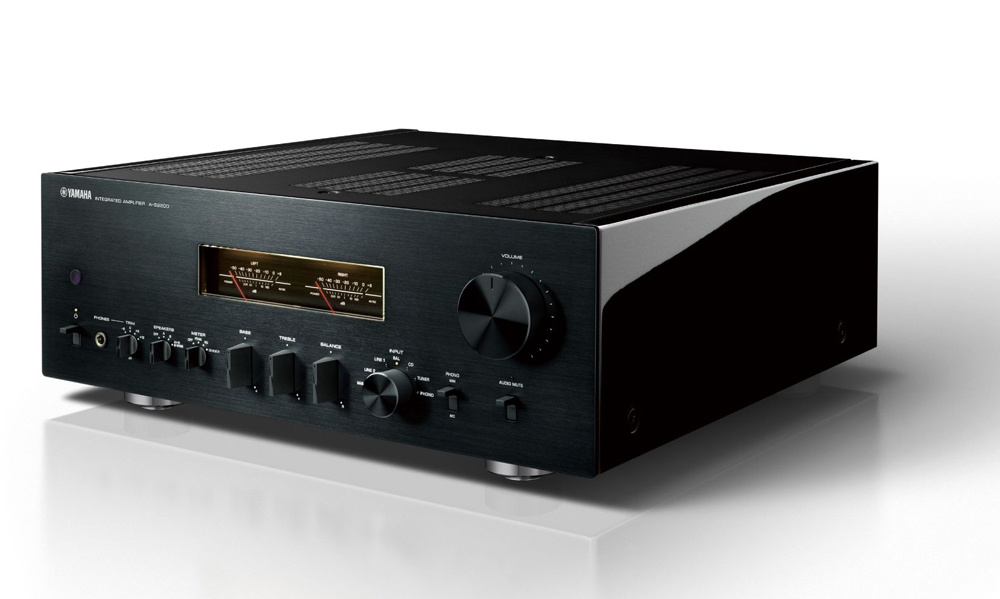 Yamaha A-S2200 stereoförstärkare med VU-mätare & Vintage-design, svart