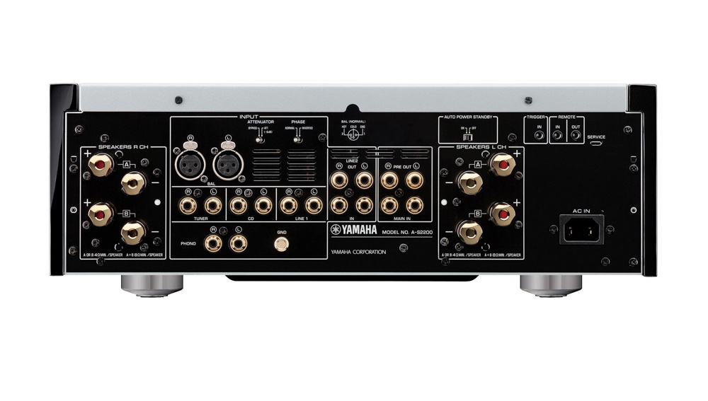 Yamaha A-S2200 stereoförstärkare med VU-mätare & Vintage-design, svart