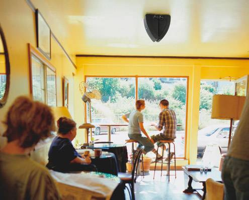 Yamaha NS-AW392 väderbeständiga utomhushögtalare, svart par