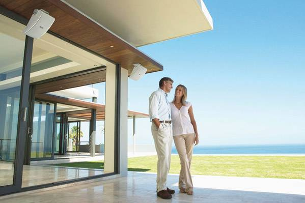 Yamaha NS-AW392 väderbeständiga utomhushögtalare, vitt par