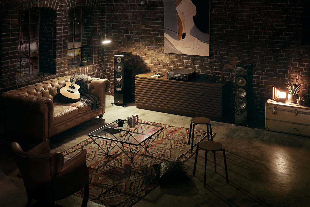 Yamaha R-N2000A streamingförstärkare med HDMI ARC & mät-EQ, svart