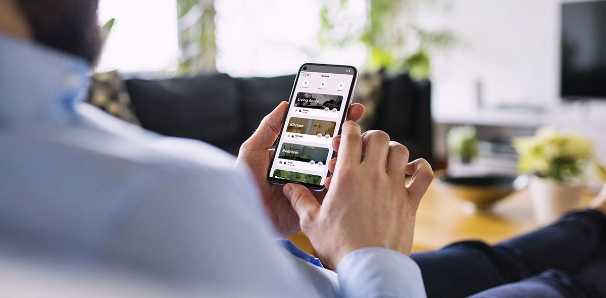 Yamaha R-N600A streamingförstärkare med MusicCast, RIAA-steg & radio, silver