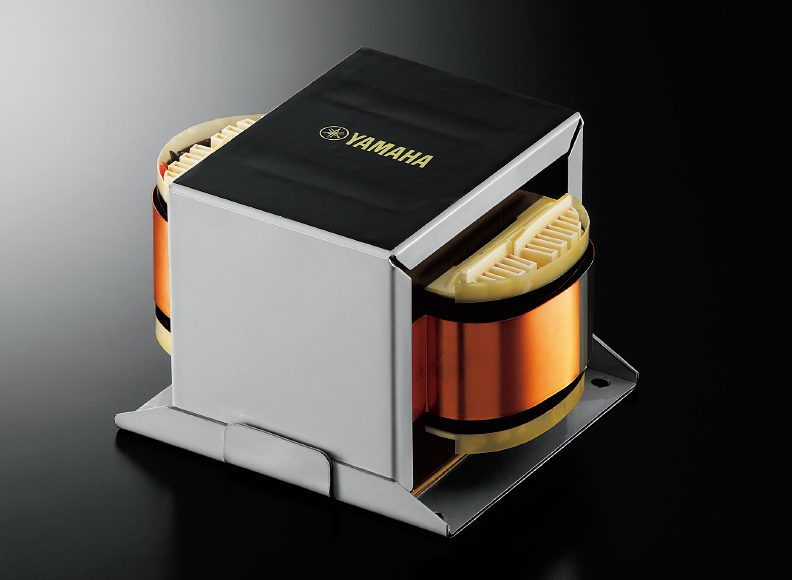 Yamaha RX-A2080 bioförstärkare, titan