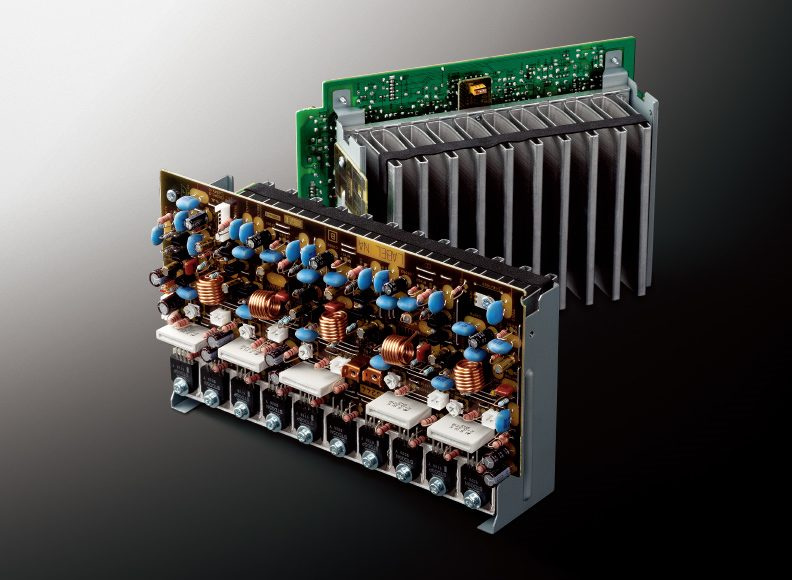 Yamaha RX-A2080 bioförstärkare, titan