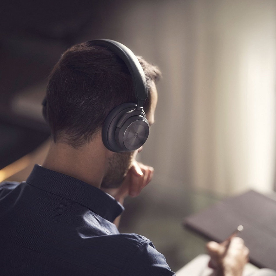 Bang & Olufsen Beoplay HX trådlösa over-ear hörlurar med brusreducering, svart