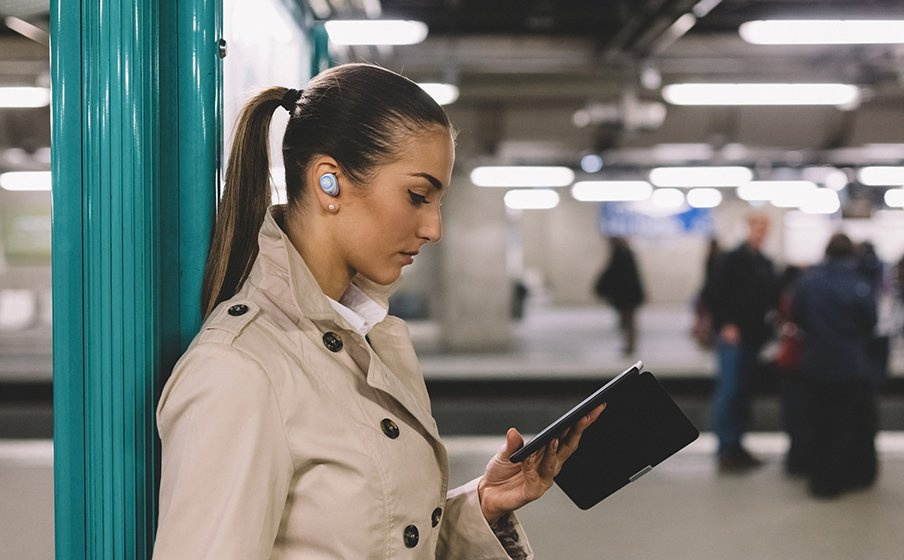 JBL Free, trådlösa in-ear hörlurar vit