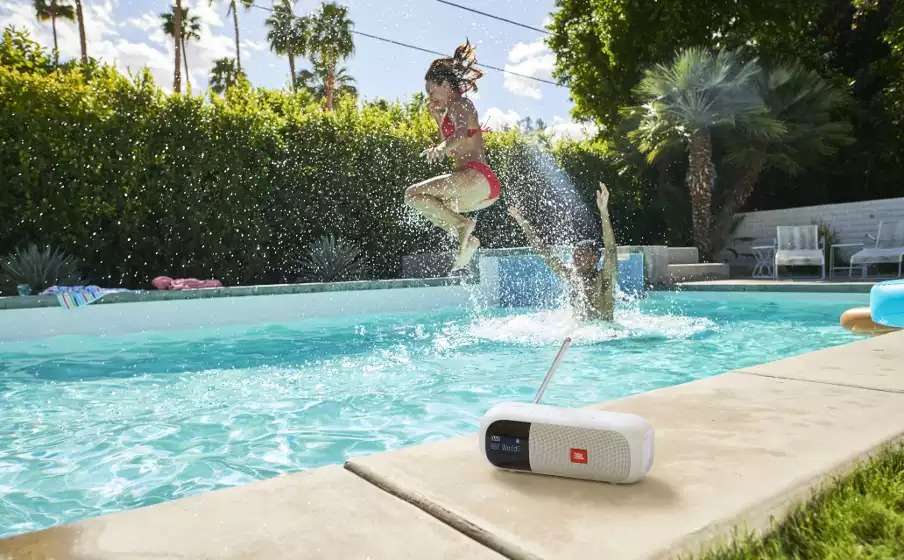 JBL Tuner 2 portabel DAB/FM-radio med Bluetooth, vit