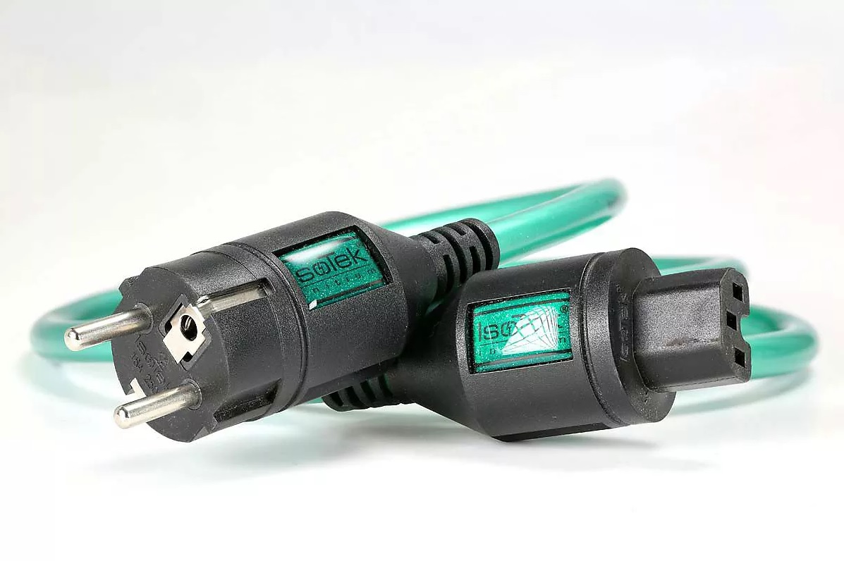 Isotek Initium, jordad nätkabel med C15-kontakt 1.5 meter