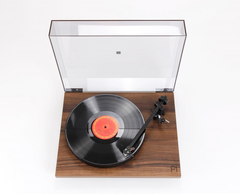 Rega Planar 1 vinylspelare med Carbon MM-pickup, valnöt