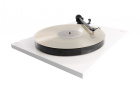 Rega Planar 1 med förmonterad Carbon MM-pickup, pianovit Rega Planar 1 med förmonterad Carbon MM-pickup, pianovit