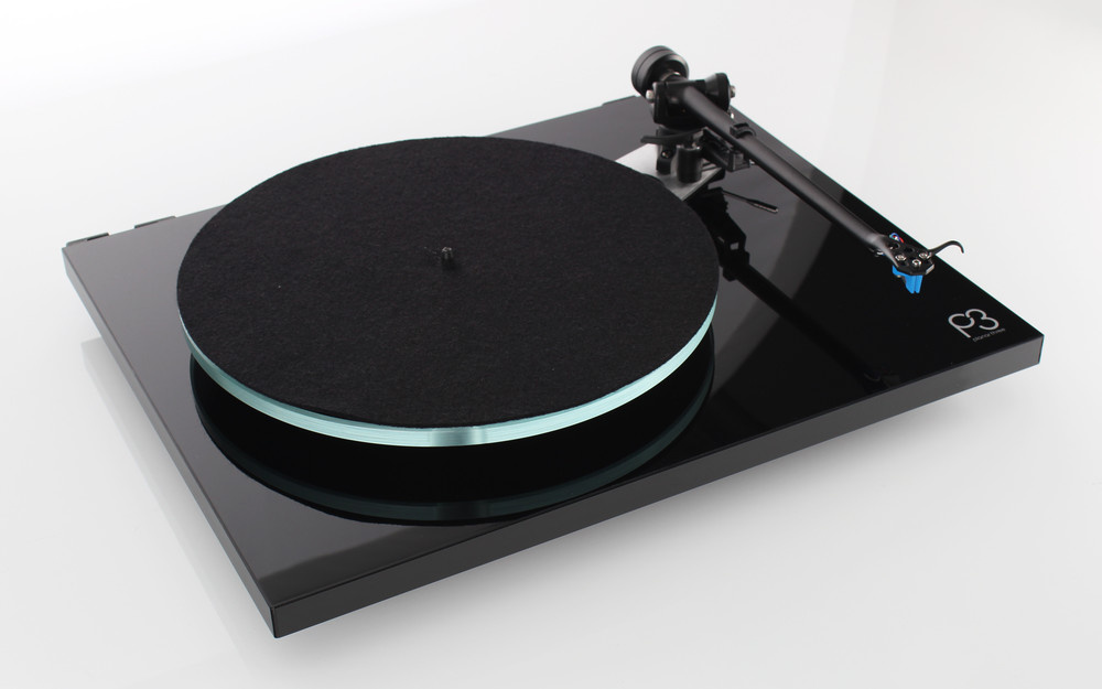 Rega Planar 3 vinylspelare med förmonterad Elys MM-pickup, pianosvart