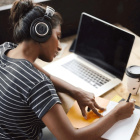 Audio Technica ATH-M50xBT2 trådlösa over-ear hörlurar, svart Audio Technica ATH-M50xBT2 trådlösa over-ear hörlurar, svart