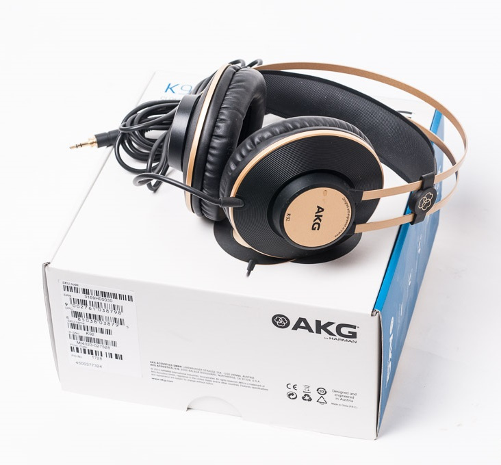 AKG K92 Studio, slutna over-ear hörlurar