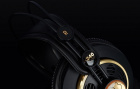 AKG K240 Studio, semi-öppen over-ear hörlur AKG K240 Studio, semi-öppen over-ear hörlur