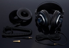 AKG K240 MKII, semi-öppen over-ear hörlur AKG K240 MKII, semi-öppen over-ear hörlur