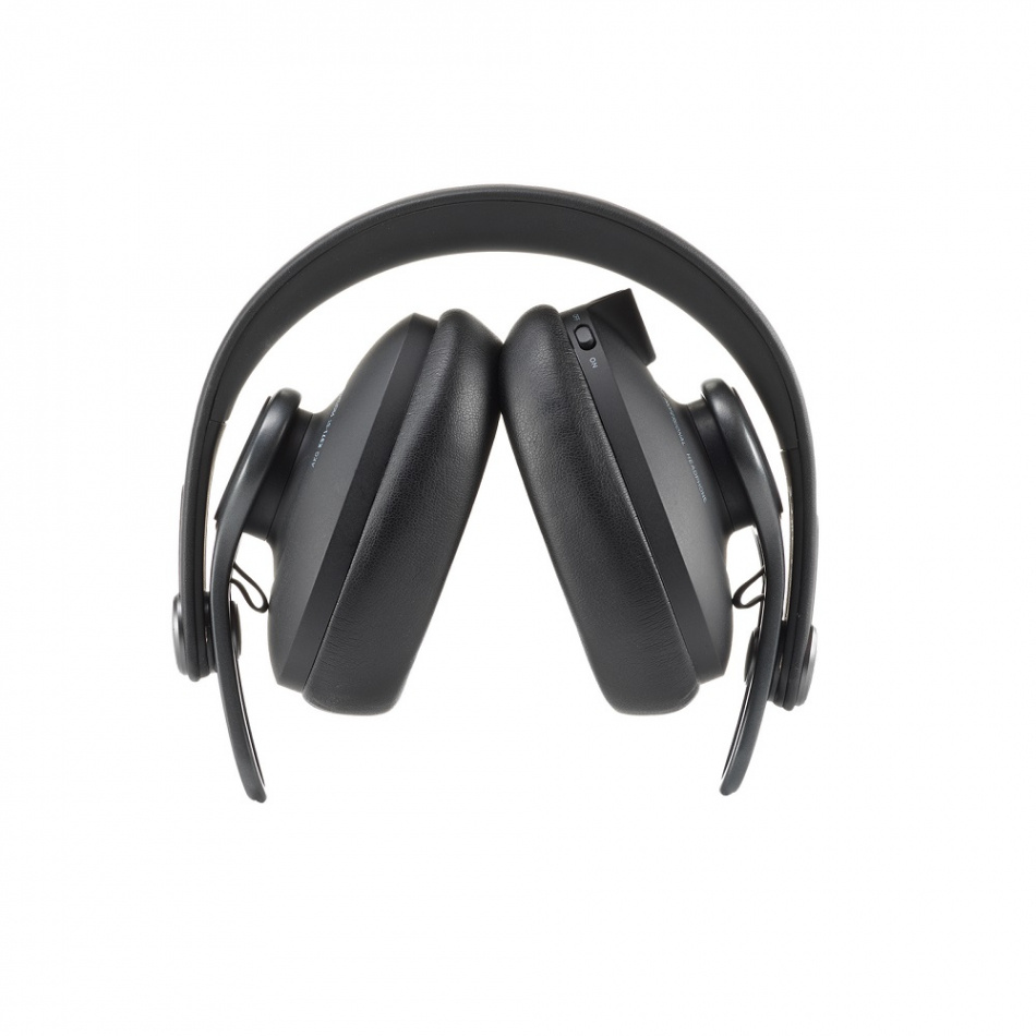 AKG K371 slutna over-ear hörlurar