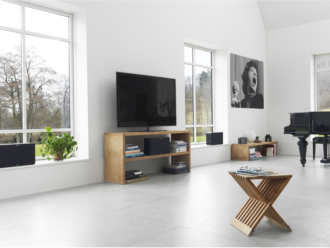 Jamo D500 LCR, THX Select2-certifierad vägghögtalare, svart styck